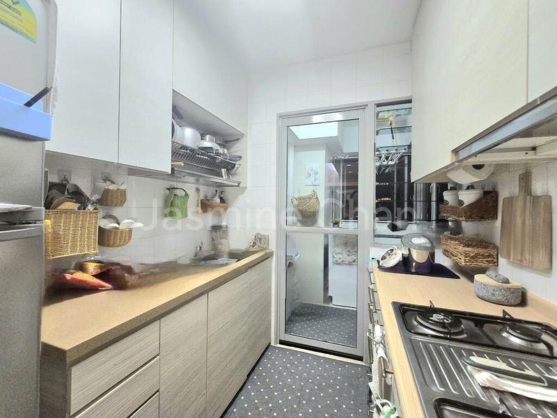 5 Room (5A) HDB for Sale in  518D Tampines Central 7 - Image 13